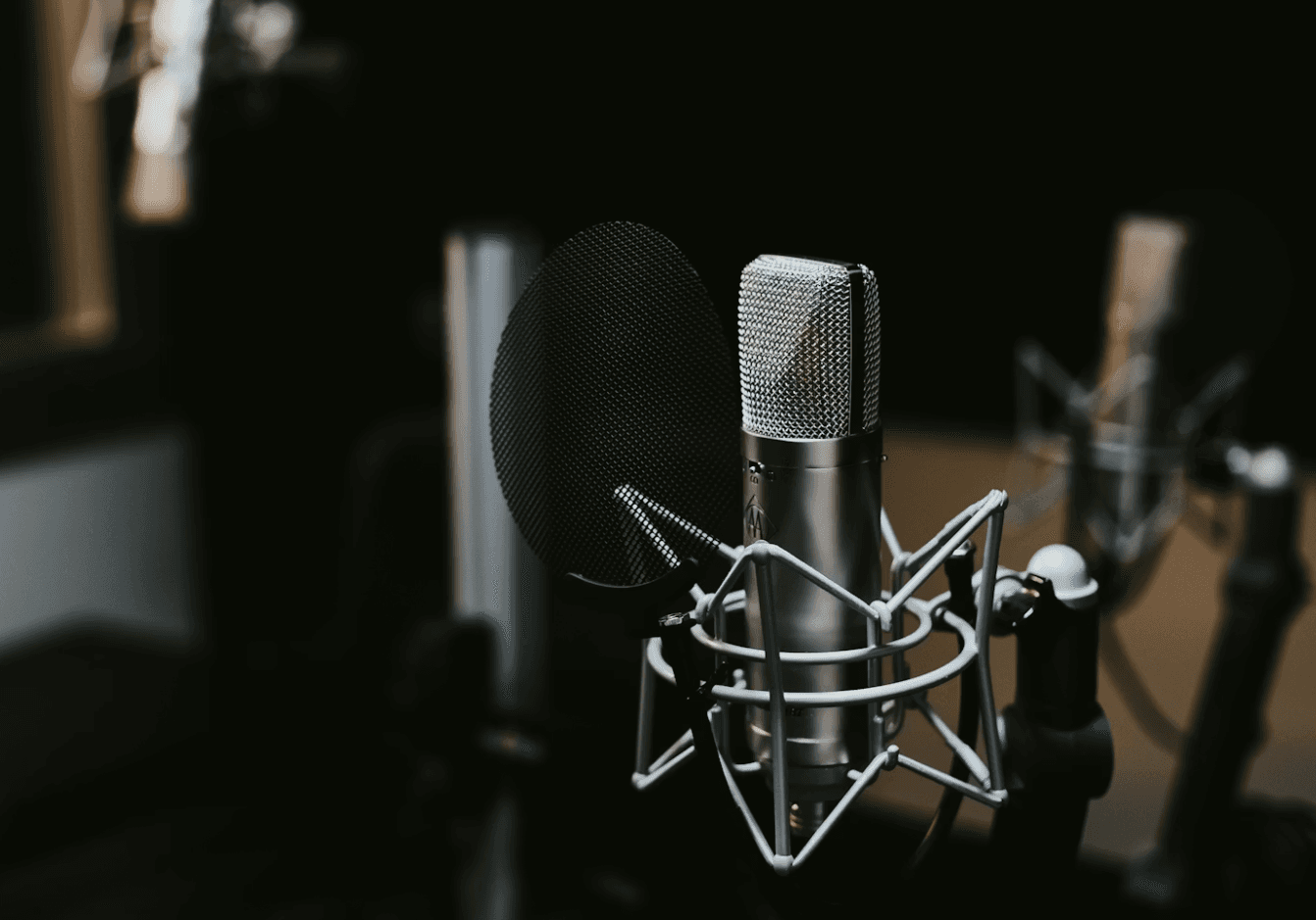 Why You Lose Studio Bookings Before The First Call