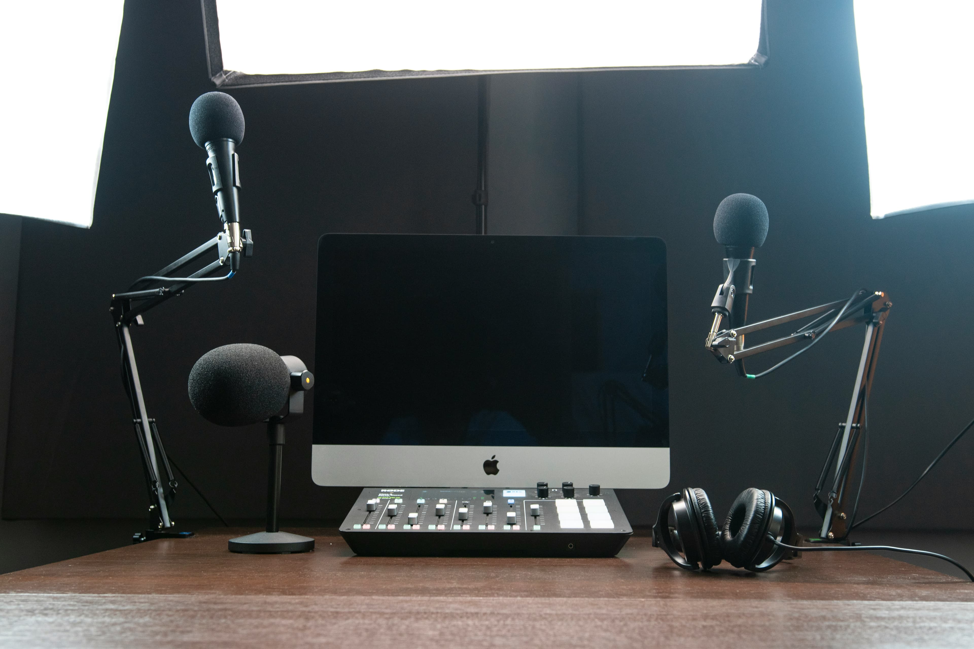 Hourly vs Day Rentals: Which Studio Booking Model Saves You More?